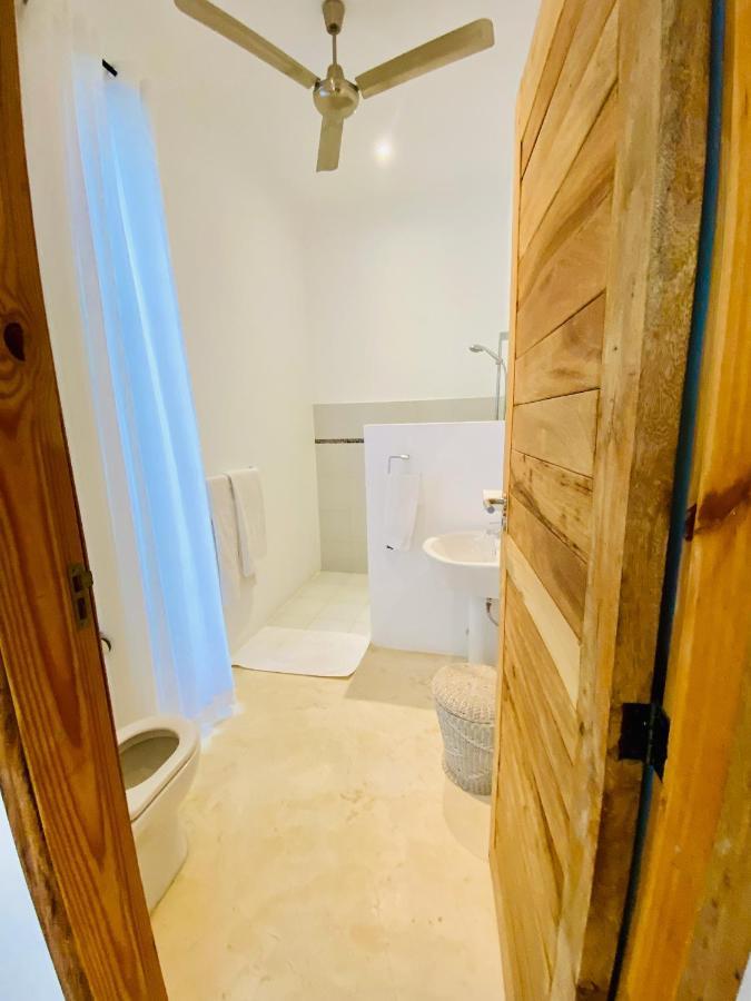 Nyumba Nyekundu Villa Watamu Exteriör bild